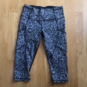 Cropped lulu lemon leggings